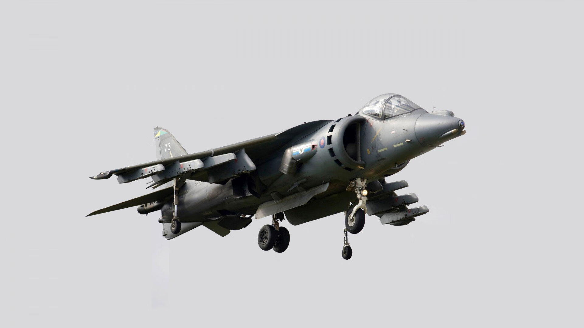 意甲球队主教练因成绩不佳遭到解职，意甲主教练年薪